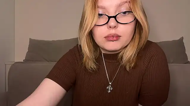 Ophelia Ritz online show from 24, 4, 2026