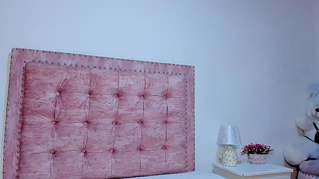 Snapshot of Jennifer_Lee_ chatting on 4, 2, 2026 Jennifer Lee online show from 4, 2, 2026