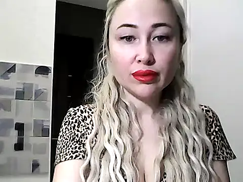 NanaGold2992 online show from 23, 2, 2026