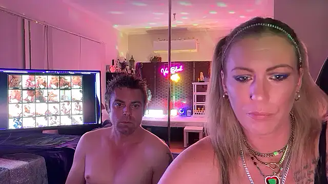 VANTABLACKXXX online show from 19, 4, 2026