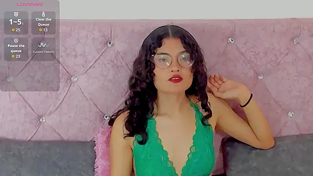 MirandaLawrens  online show from 9, 2, 2026