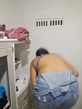 Cris18sexy online show from 31, 5, 2026