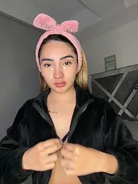 Snapshot of KimCollinss chatting on 6, 2, 2026 KimCollinss online show from 6, 2, 2026