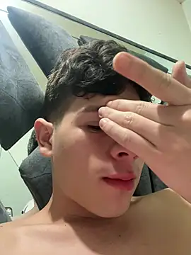 Snapshot of Andy12912 chatting on 1, 2, 2026 Andy12912 online show from 1, 2, 2026