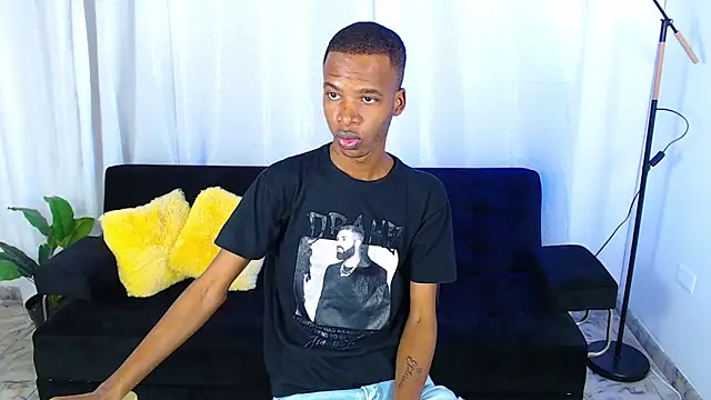 Snapshot of gusy_18 chatting on 4, 2, 2026 gusy 18 online show from 4, 2, 2026