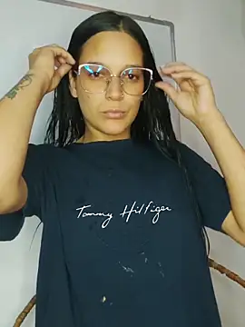 Snapshot of Perla_and_Maikol chatting on 2, 2, 2026 Perla and Maikol online show from 2, 2, 2026