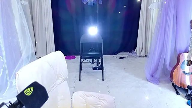 Dancer Lucky-Nini online show from 23, 3, 2026