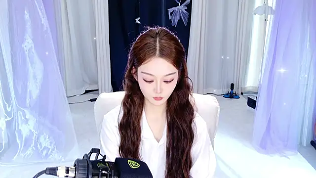 Dancer Lucky-Nini online show from 18, 2, 2026