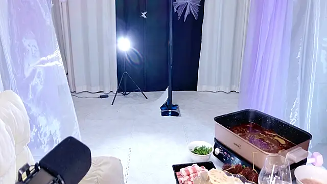 Dancer Lucky-Nini online show from 10, 2, 2026