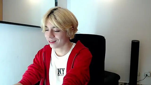 Snapshot of duvisex19 chatting on 12, 7, 2026 duvisex19 online show from 12, 7, 2026