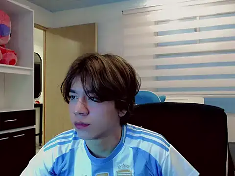 Snapshot of duvisex19 chatting on 18, 2, 2026 duvisex19 online show from 18, 2, 2026