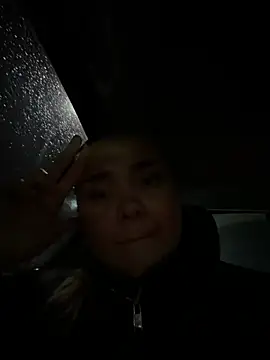 MonicaWestt online show from 5, 4, 2026