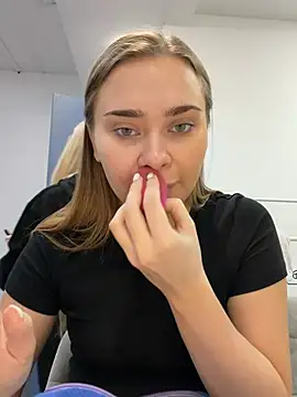 MonicaWestt online show from 10, 4, 2026