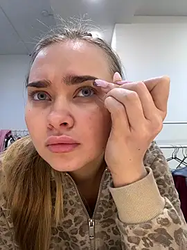 MonicaWestt online show from 10, 3, 2026