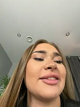 MonicaWestt online show from 1, 5, 2026