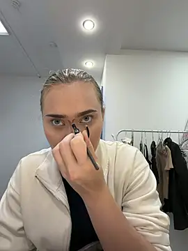 MonicaWestt online show from 23, 6, 2026