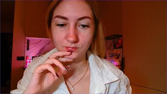 BluueSilk online show from 3, 2, 2026