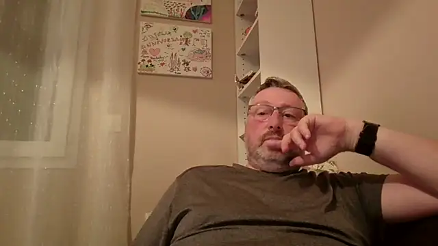 doudou310 online show from 25, 3, 2026