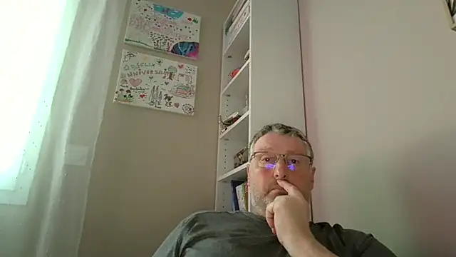 doudou310 online show from 28, 2, 2026