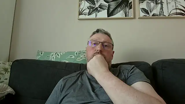 doudou310 online show from 24, 3, 2026