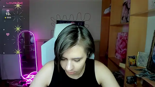 Scarlet Sirenn online show from 1, 2, 2026