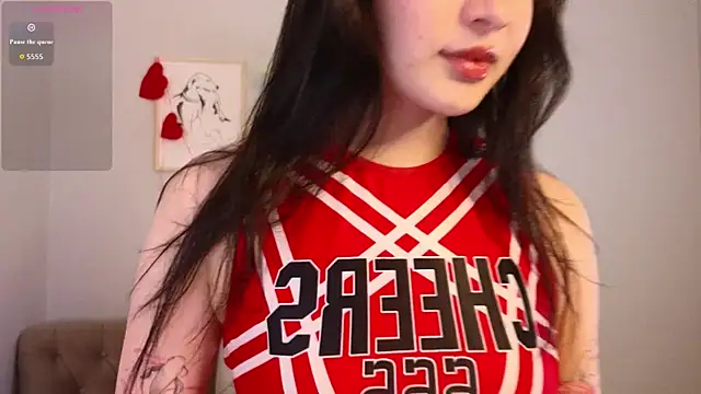 Snapshot of Noiry_Vuvez chatting on 8, 6, 2026 Noiry Vuvez online show from 8, 6, 2026