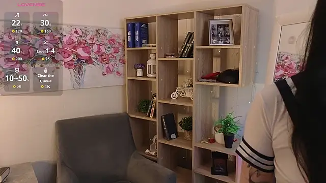 Noiry Vuvez online show from 13, 3, 2026