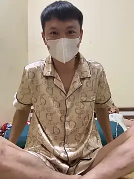 Snapshot of holl110 chatting on 1, 3, 2026 holl110 online show from 1, 3, 2026