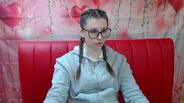 LilianaShine online show from 1, 4, 2026