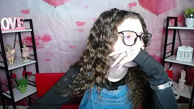 LilianaShine online show from 24, 2, 2026