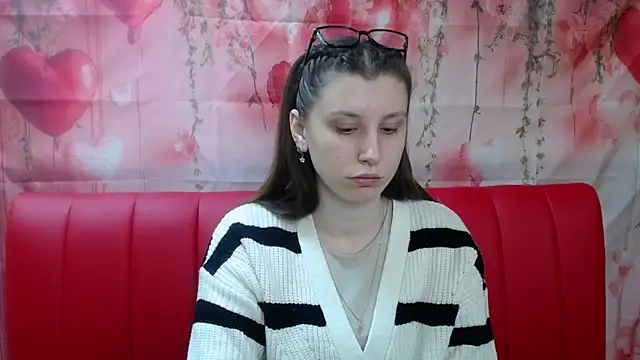 LilianaShine online show from 9, 2, 2026