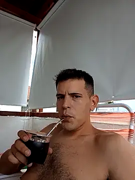 AmorSobra online show from 16, 2, 2026