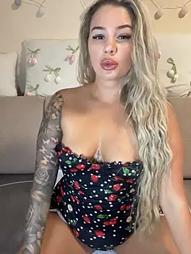 sexybatwomen33 online show from 12, 5, 2026