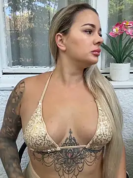 sexybatwomen33 online show from 16, 6, 2026