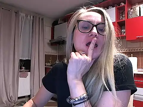 Nataly Rosy online show from 13, 2, 2026