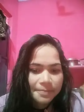 Snapshot of Sunali_Bendre chatting on 13, 7, 2026 Sunali Bendre online show from 13, 7, 2026