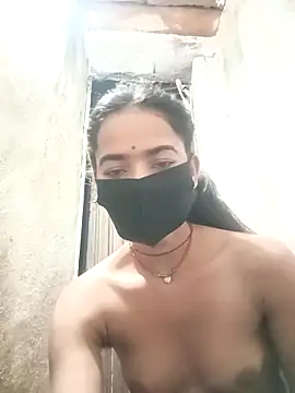 Snapshot of Sunali_Bendre chatting on 12, 2, 2026 Sunali Bendre online show from 12, 2, 2026