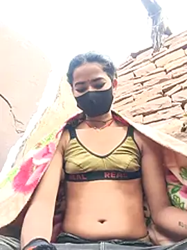 Snapshot of Sunali_Bendre chatting on 2, 2, 2026 Sunali Bendre online show from 2, 2, 2026