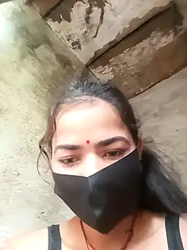 Snapshot of Sunali_Bendre chatting on 23, 2, 2026 Sunali Bendre online show from 23, 2, 2026