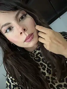 Isalove99 online show from 23, 7, 2026