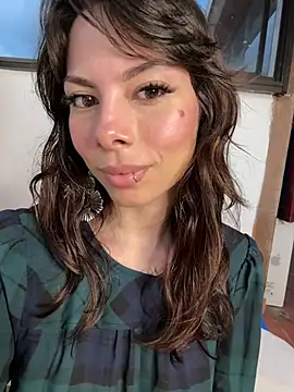 Isalove99 online show from 5, 5, 2026