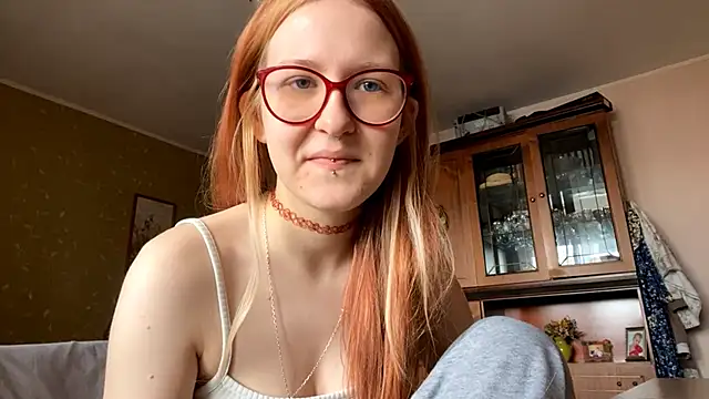 Snapshot of LaureenVielma chatting on 27, 2, 2026 LaureenVielma online show from 27, 2, 2026