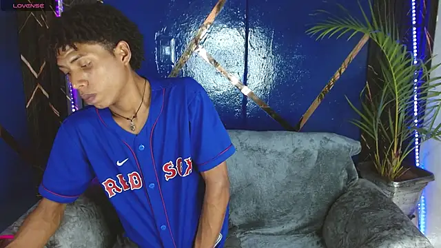 Snapshot of Walkers05 chatting on 13, 4, 2026 Walkers05 online show from 13, 4, 2026