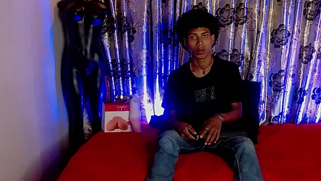 Snapshot of Walkers05 chatting on 27, 3, 2026 Walkers05 online show from 27, 3, 2026