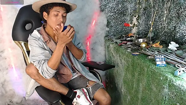 Snapshot of Walkers05 chatting on 15, 3, 2026 Walkers05 online show from 15, 3, 2026