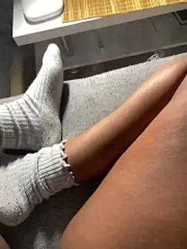 sexybitchandhotdick online show from 13, 2, 2026