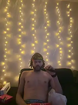 Snapshot of magic_man1085 chatting on 9, 2, 2026 magic man1085 online show from 9, 2, 2026