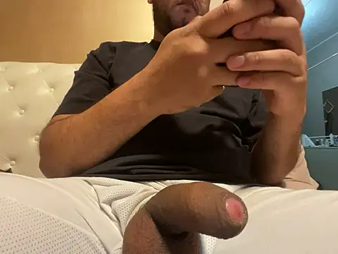 Snapshot of latinocalientehot chatting on 16, 6, 2026 latinocalientehot online show from 16, 6, 2026