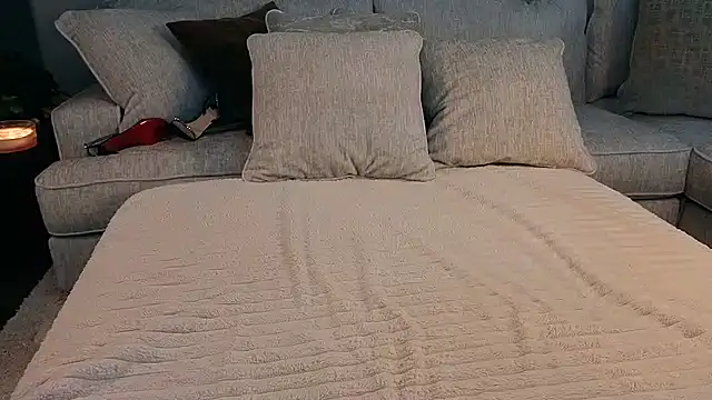 Snapshot of Hot_Wife_Amber chatting on 5, 2, 2026 Hot Wife Amber online show from 5, 2, 2026