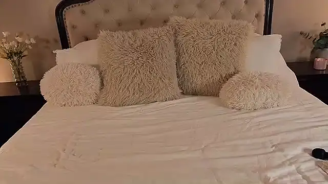 Snapshot of Hot_Wife_Amber chatting on 11, 2, 2026 Hot Wife Amber online show from 11, 2, 2026